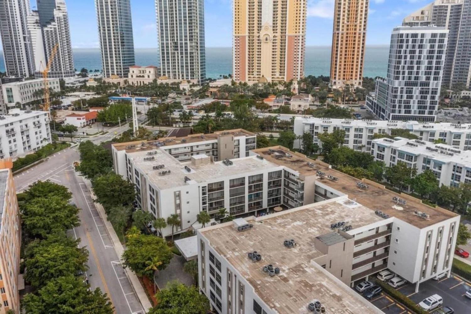 Le Cartier Apartments Sunny Isles شاطئ سَني إسلِس المظهر الخارجي الصورة